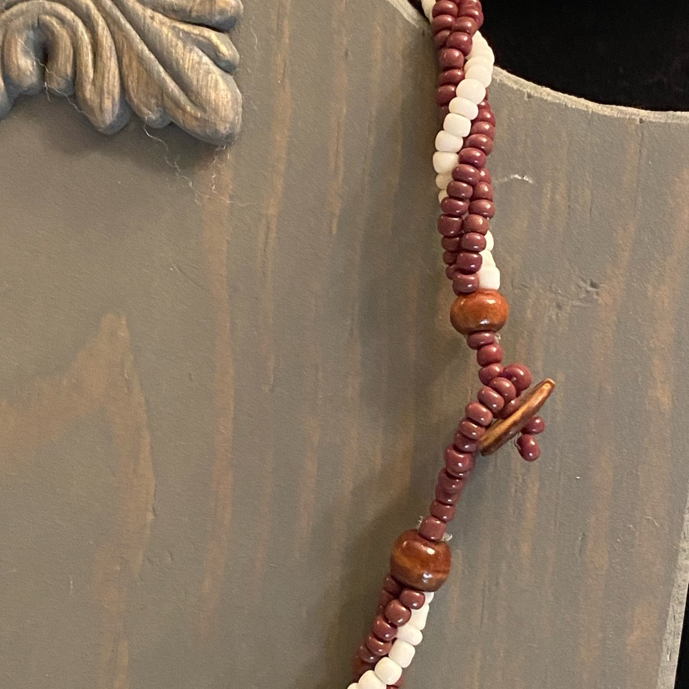 Shiva Shell earrings and necklace combination on twisted seed bead cord. NWT. - Picture 4 of 9